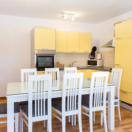 Dragan K1 - A1 First Floor - Mpolo Apartment