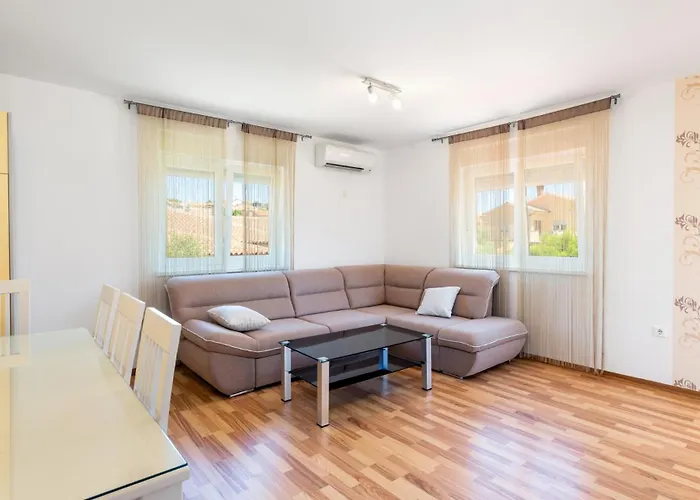 Dragan K1 - A1 First Floor - Mpolo Apartman