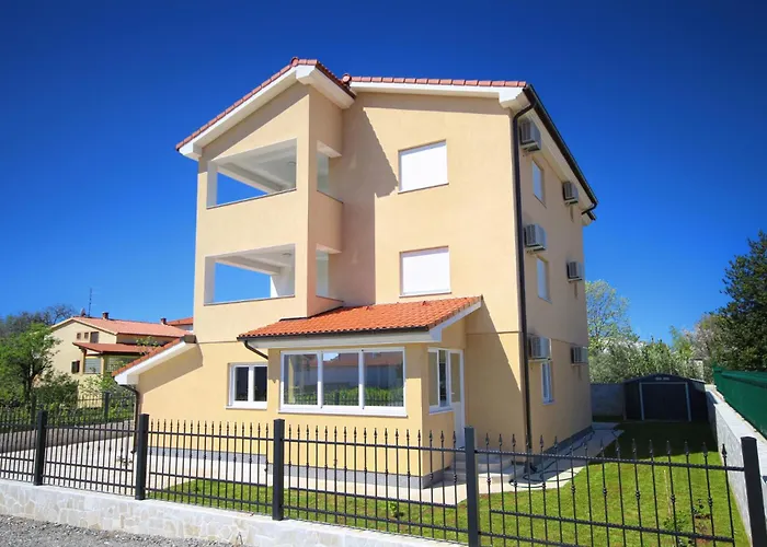 Dragan K1 - A1 First Floor - Mpolo Apartman