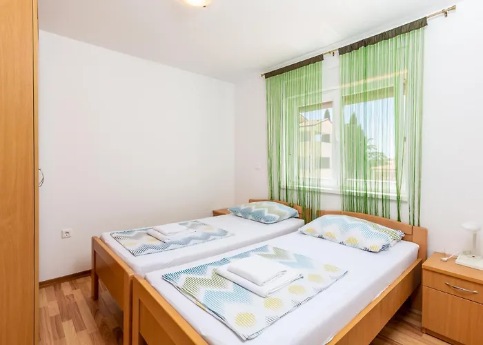 Dragan K1 - A1 First Floor - Mpolo * Medulin