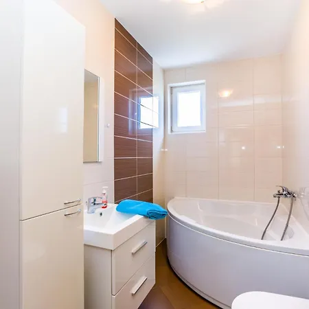 Apartment Dragan K1 - A1 First Floor - Mpolo