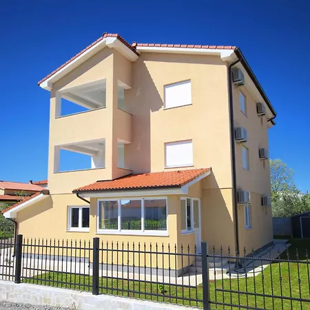 Dragan K1 - A1 First Floor - Mpolo Apartment